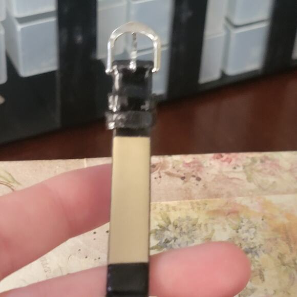 Vintage Watches Anne Klein II 10/4543 Quartz Silver Rectangular Dial Watch - Picture 10 of 10